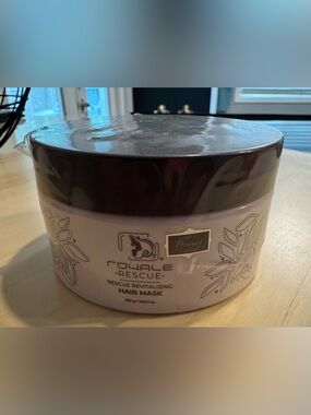 Royale Rescue Revitalizing Hair Mask 300g Brand New, Unopened.